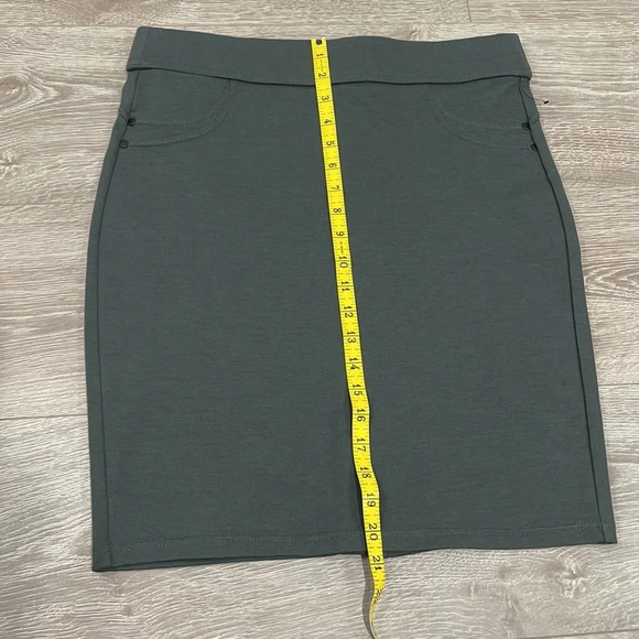 NWOT LIVERPOOL Jeans Company Stretch Ponte Pull On Pencil Skirt Dark Spruce 4 - Picture 10 of 14